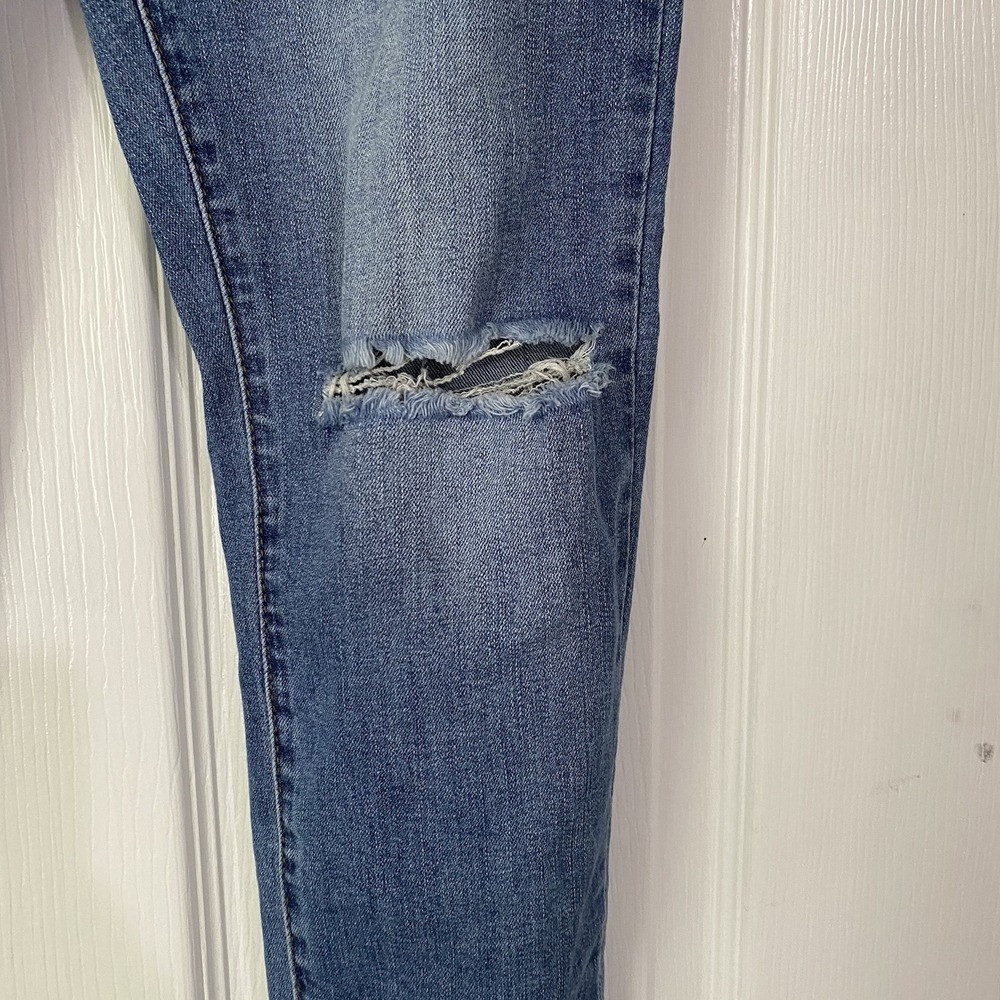 Altard State Jeans Women Light‎ Blue Distressed Holey Cut Off Size 28/7 - Picture 5 of 6